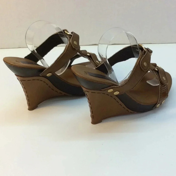 BCBG MAXAZRIA Tan & Brown Leather Wedges Size 8.5 - Picture 5 of 15